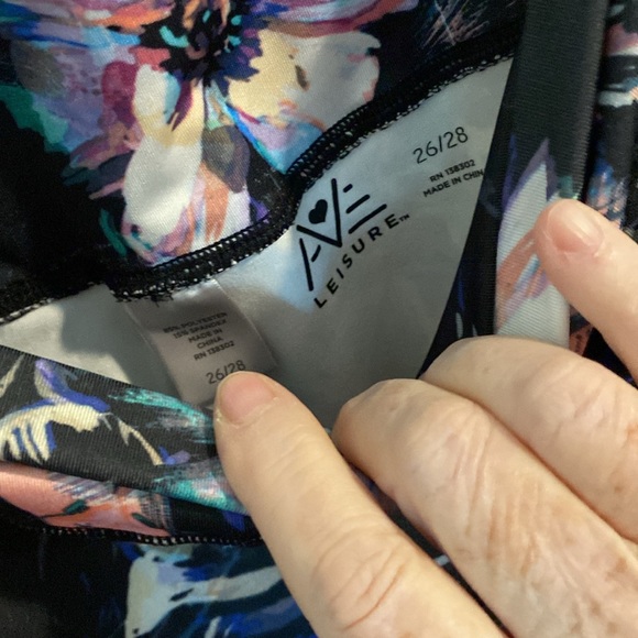 EUC 26/28 leggings - Picture 2 of 4